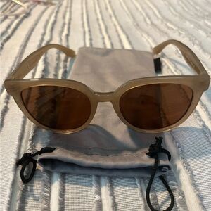 Stylish Tan Sunglasses